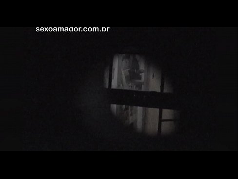 ❤️ Lourinho é filmado secretamente por um voyeur de bairro escondido atrás de tijolos ocos ❤️❌ Sexo de qualidade em porno pt.pornodil.ru ﹏